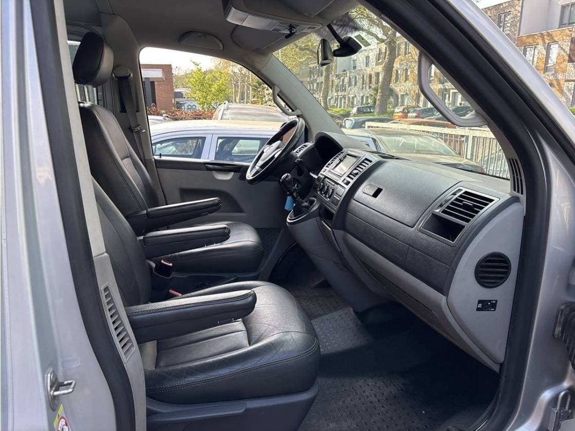 2011 Volkswagen TRANSPORTER - 8