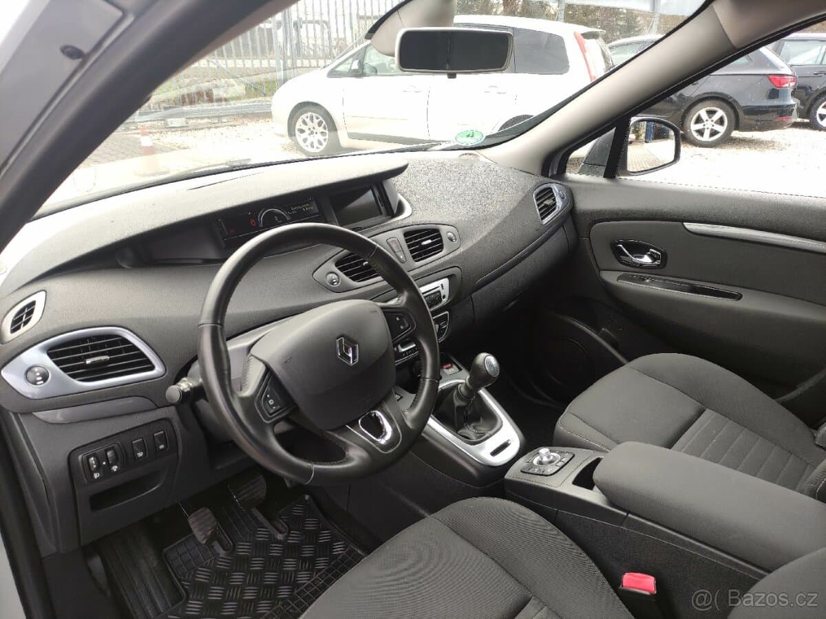 2015 Renault SCENIC - 8