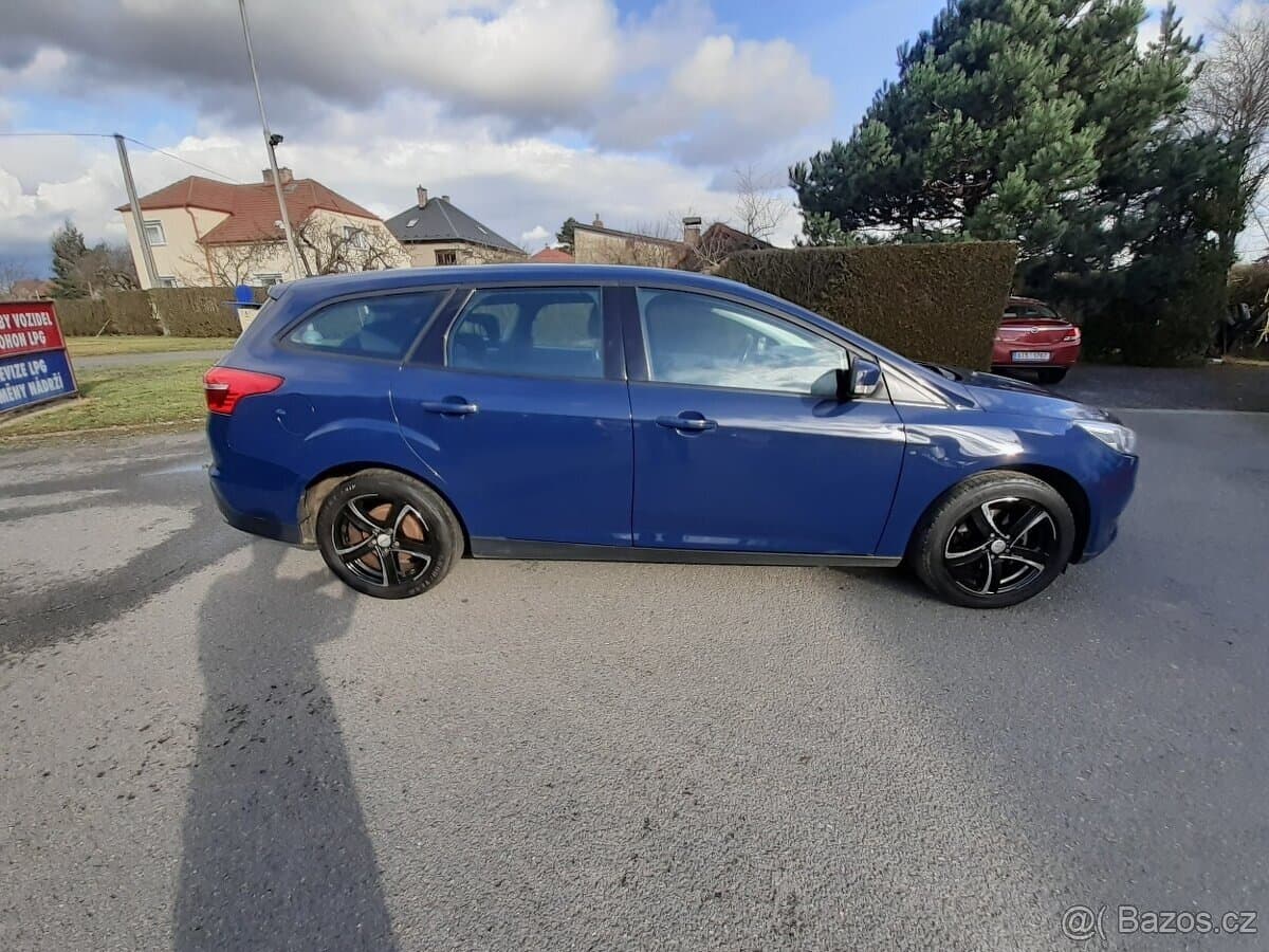 2017 Ford FOCUS - 8