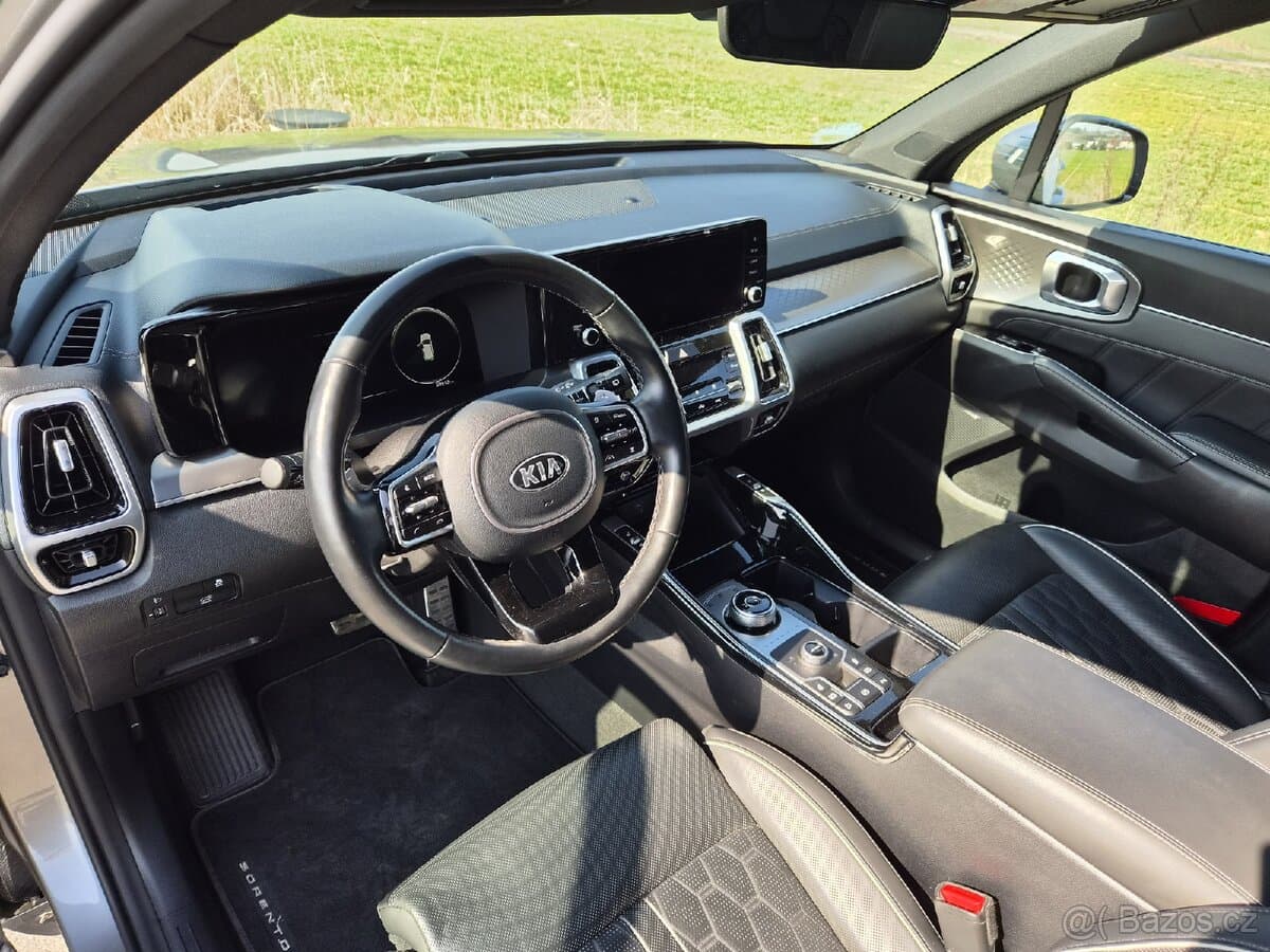 2021 Kia SORENTO - 8