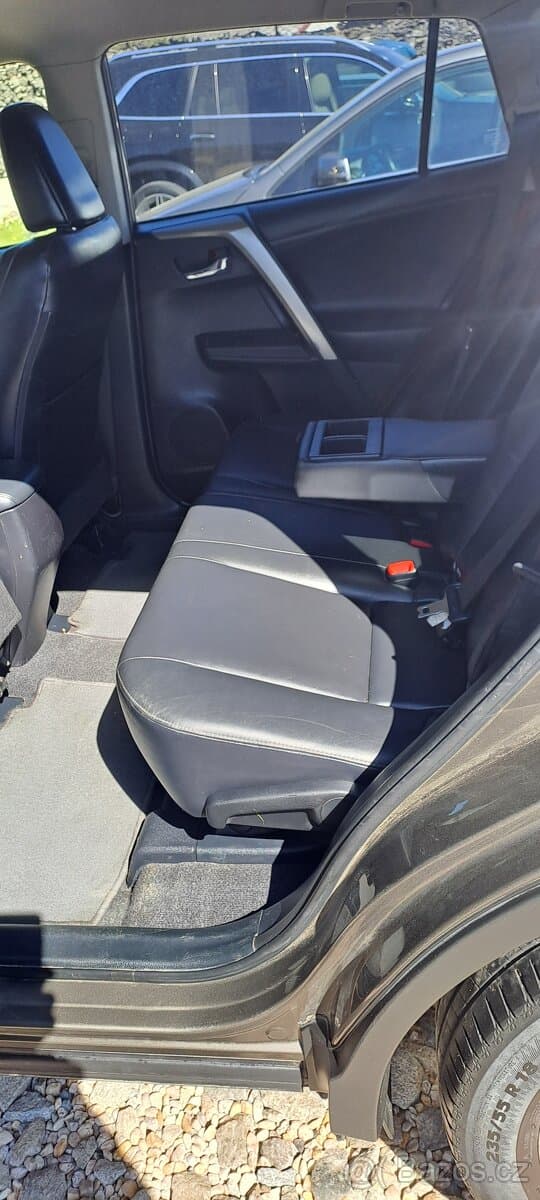 2015 Toyota RAV4 - 8