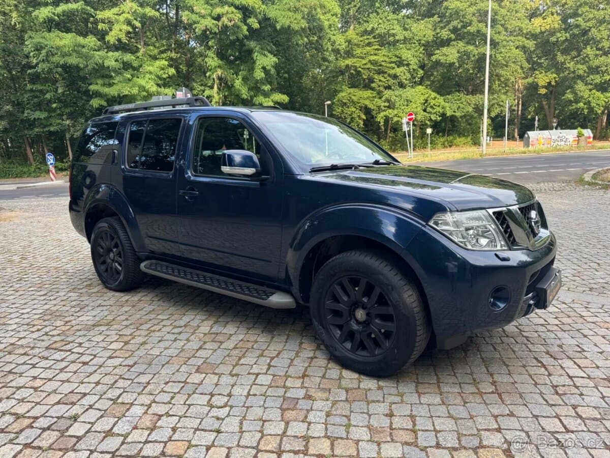 2011 Nissan PATHFINDER - 8