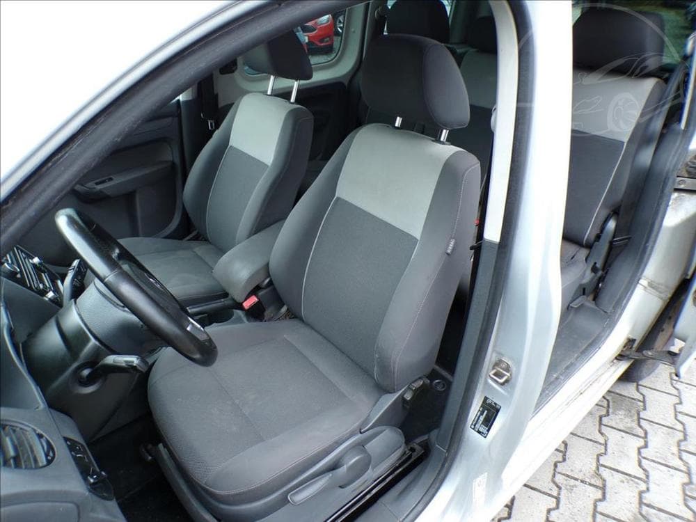 2011 Volkswagen CADDY - 8