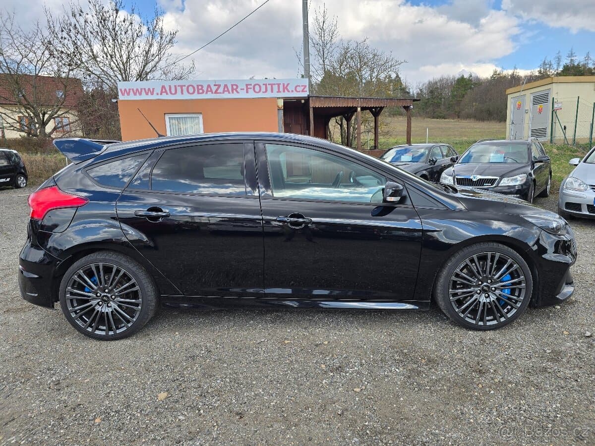 2017 Ford FOCUS - 8