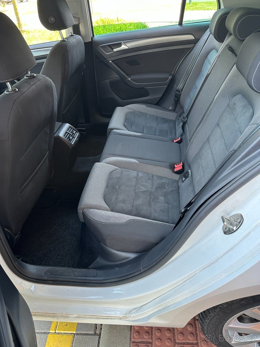 Volkswagen GOLF - 8