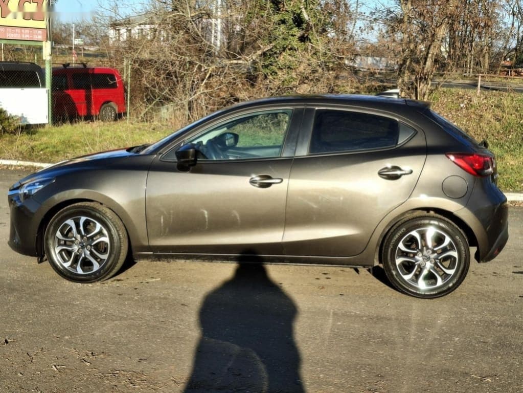 2016 Mazda 2 - 8