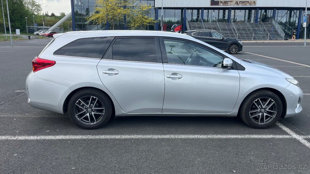 2014 Toyota AURIS - 8