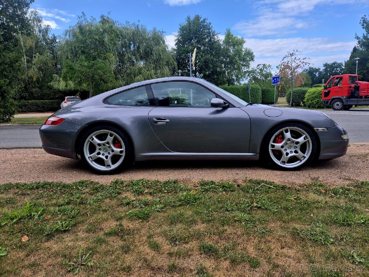2005 Porsche 911 - 8