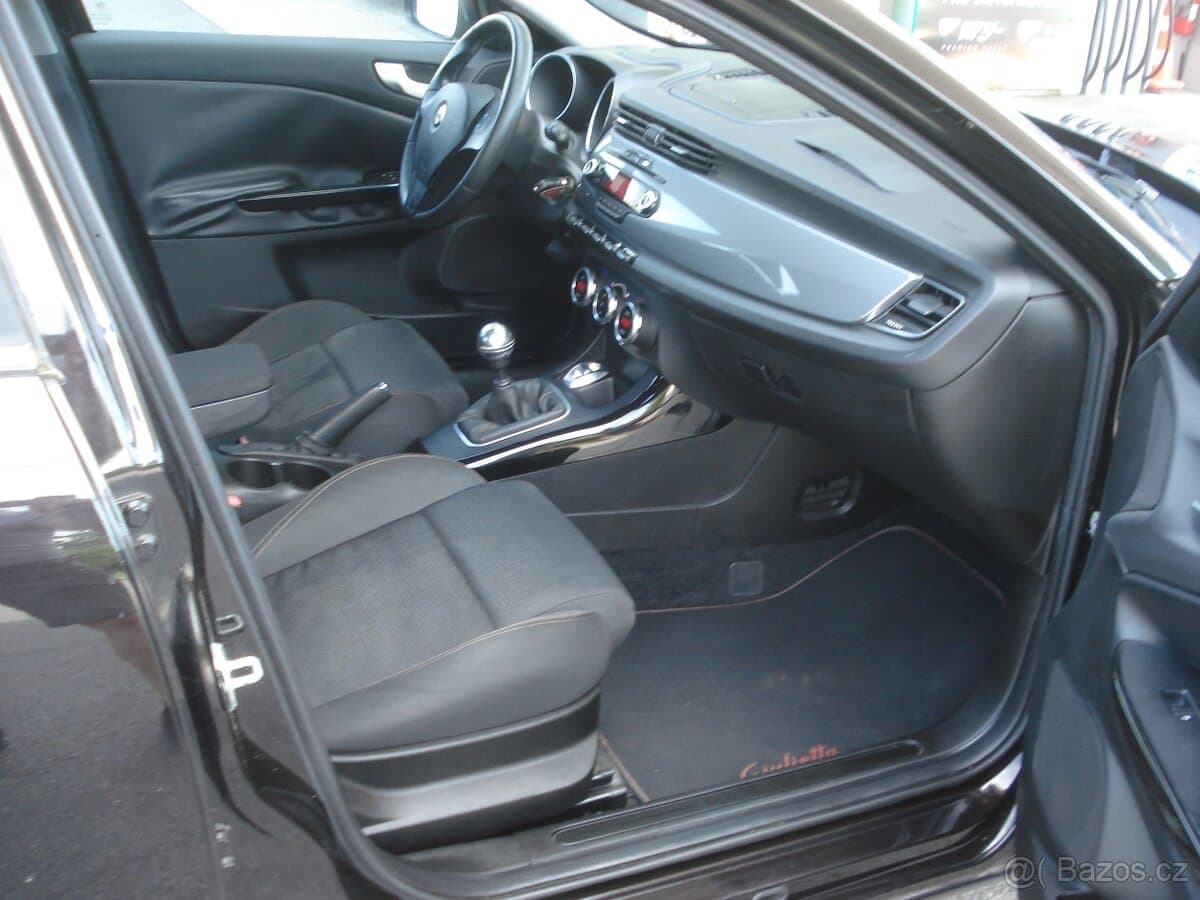 2011 Alfa Romeo GIULIETTA - 8