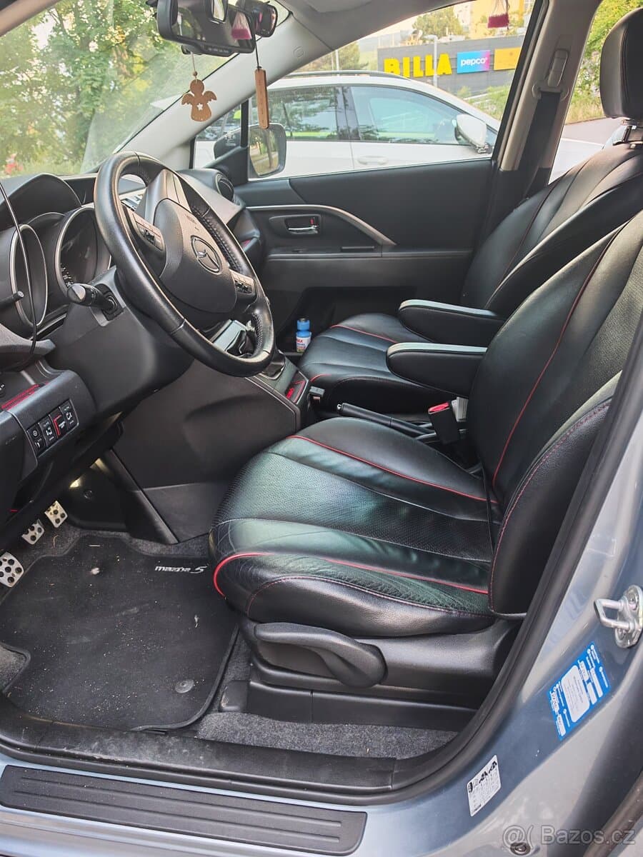 Mazda 5 - 8