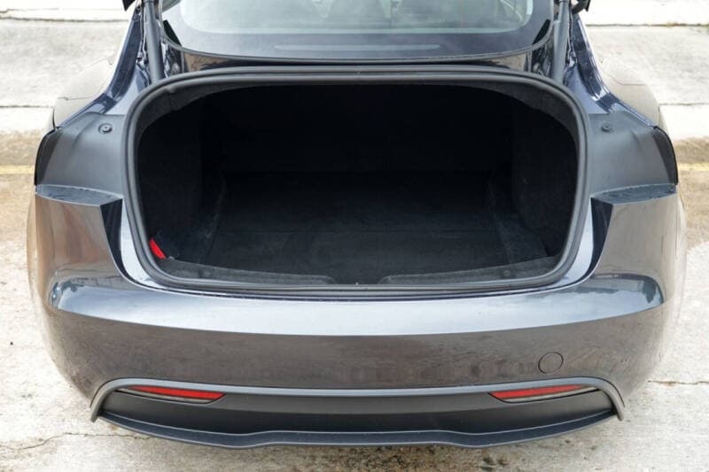 2024 Tesla MODEL 3 - 8