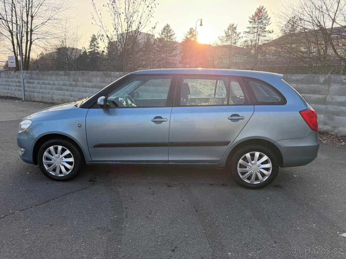 2010 Škoda FABIA - 8
