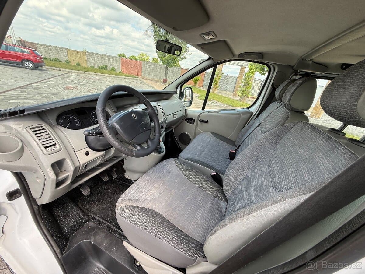 2008 Renault TRAFIC - 8