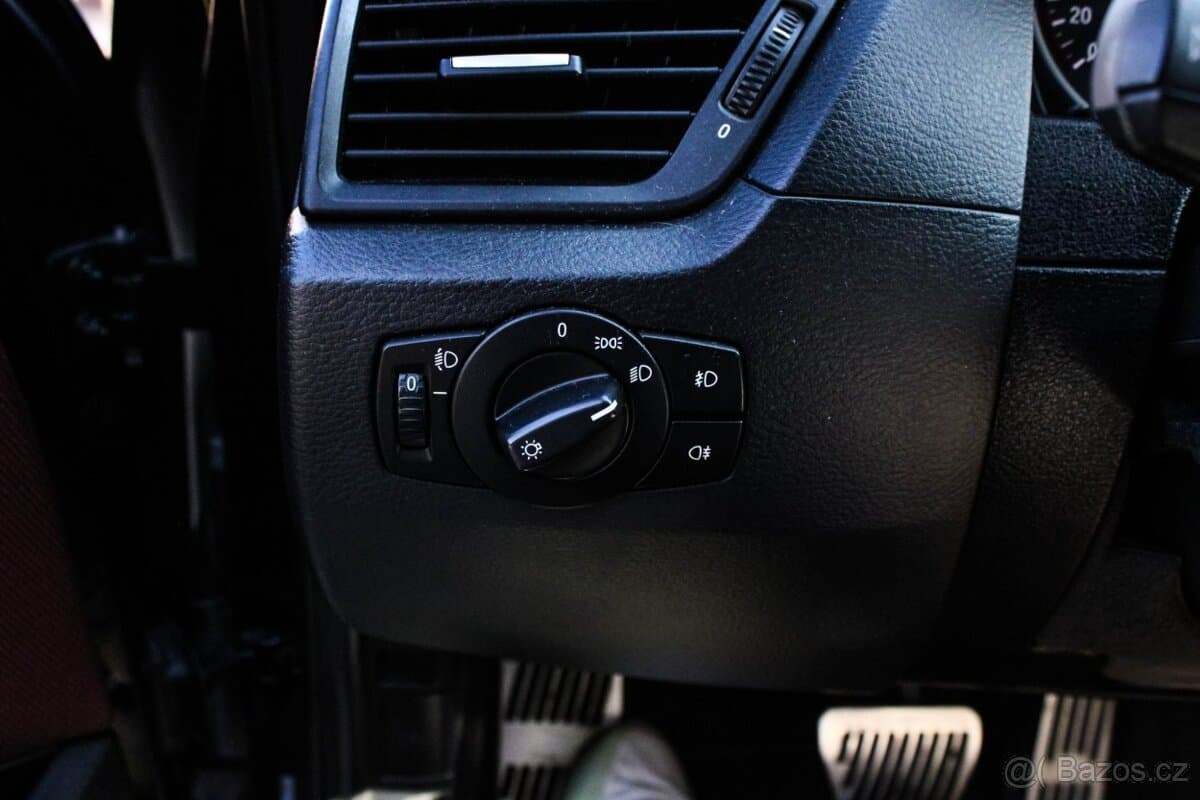 2010 BMW X1 - 8