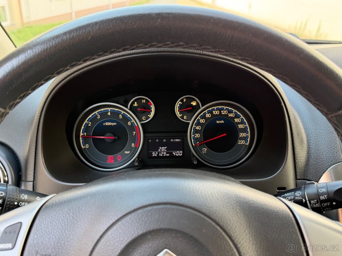2012 Suzuki SX4 - 8
