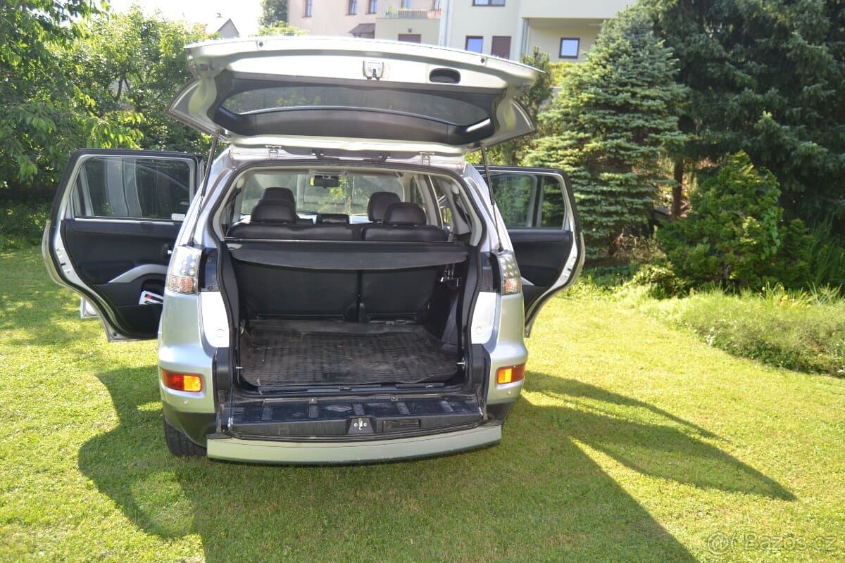 2013 Mitsubishi OUTLANDER - 8