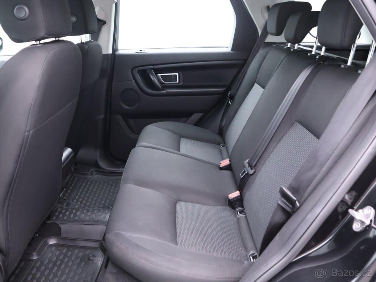 2017 Land Rover DISCOVERY - 8
