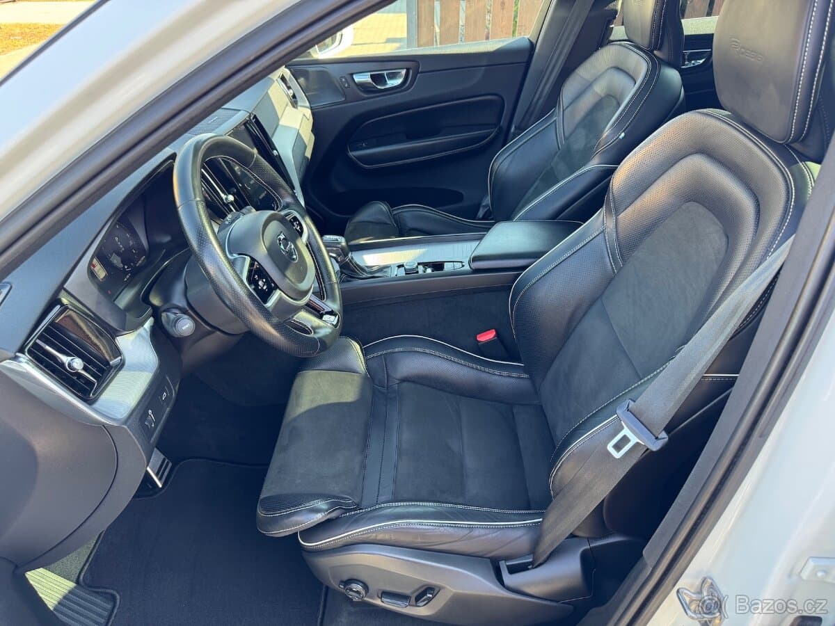2018 Volvo XC60 - 8