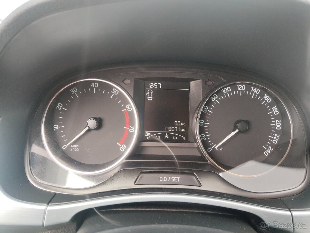2016 Škoda FABIA - 8