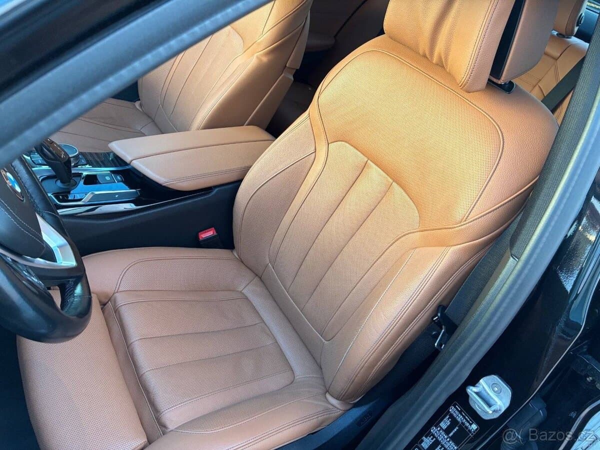 2018 BMW 5-SERIES - 8
