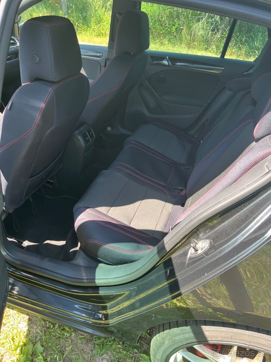 2010 Volkswagen GOLF - 8