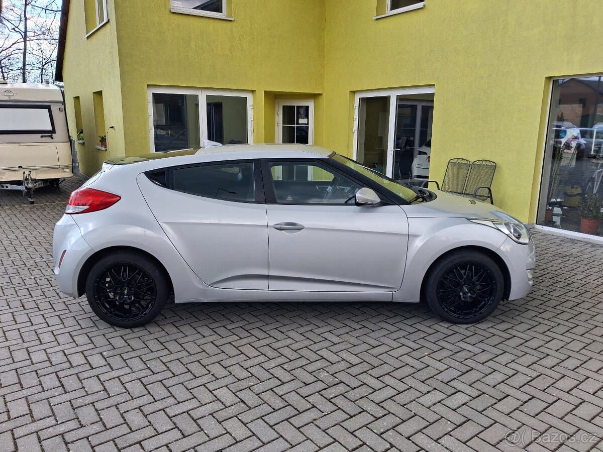 2011 Hyundai VELOSTER - 8
