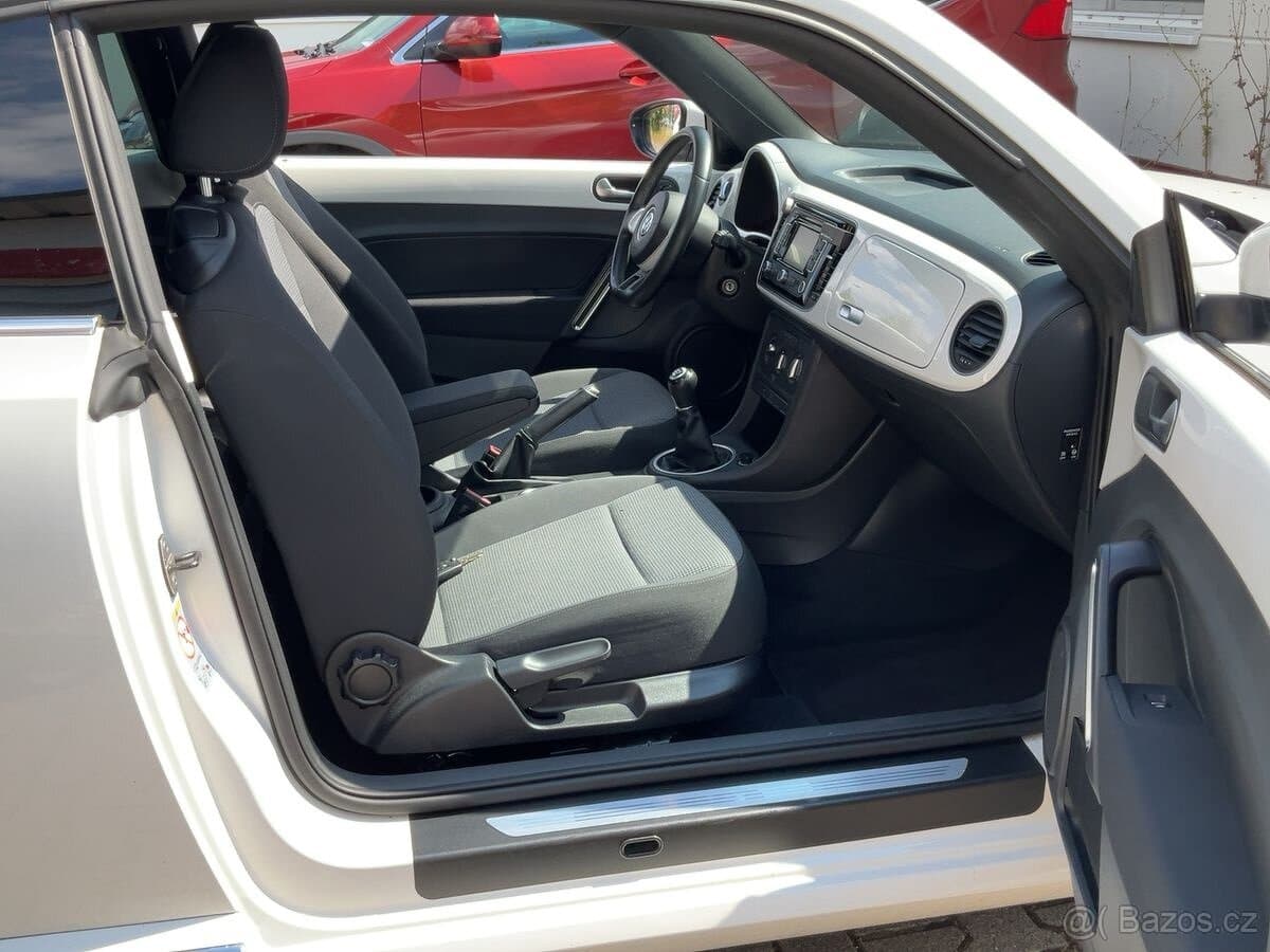 Volkswagen BEETLE - 8