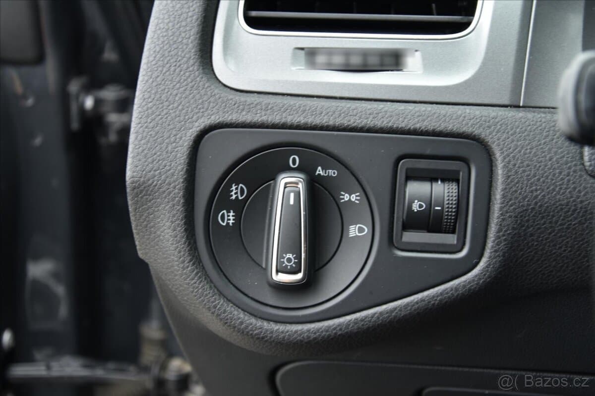 2015 Volkswagen GOLF - 8