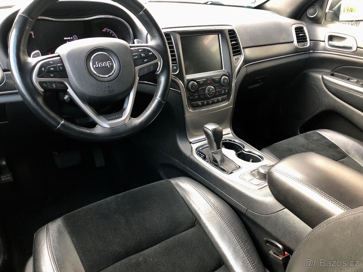 2017 Jeep CHEROKEE - 8