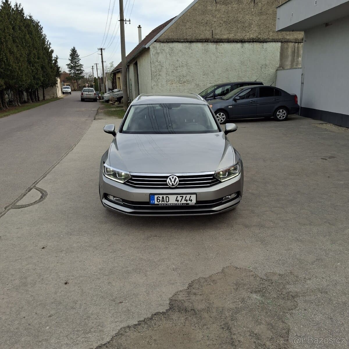 2017 Volkswagen PASSAT - 8