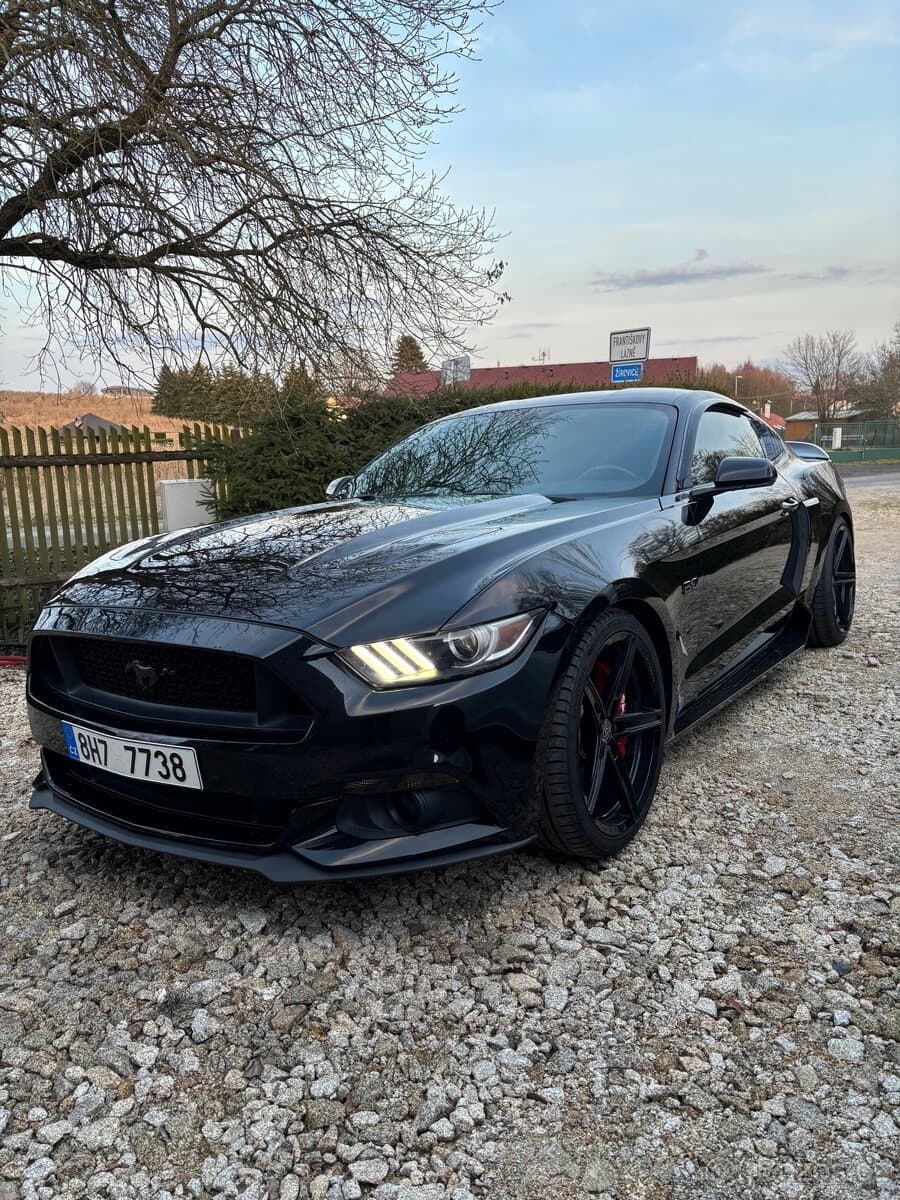 2017 Ford MUSTANG - 8