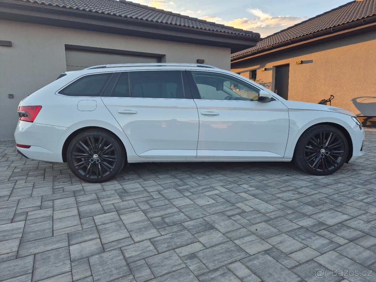 2023 Škoda SUPERB - 8
