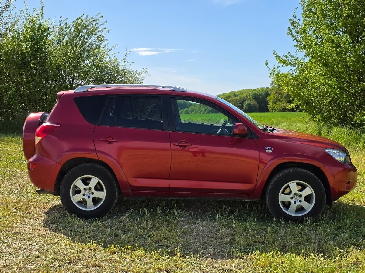 Toyota RAV4 - 8