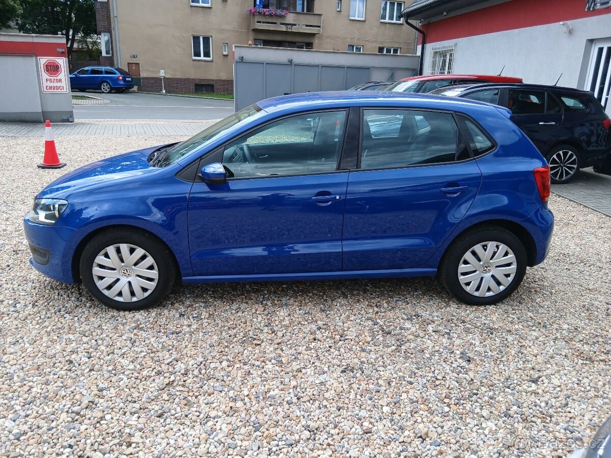 Volkswagen POLO - 8
