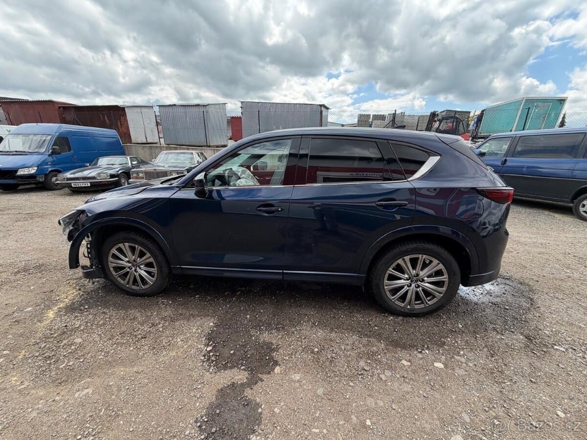 2025 Mazda 5 - 8
