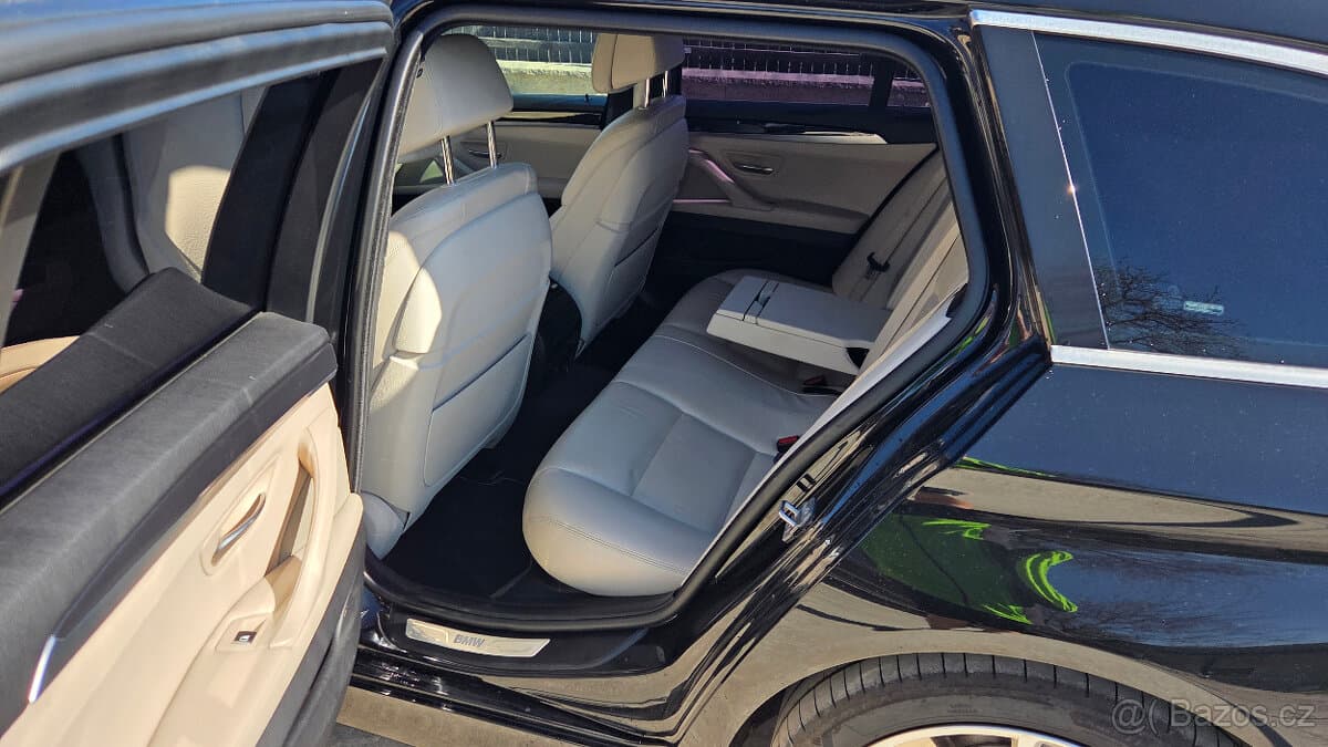 2017 BMW 5-SERIES - 8