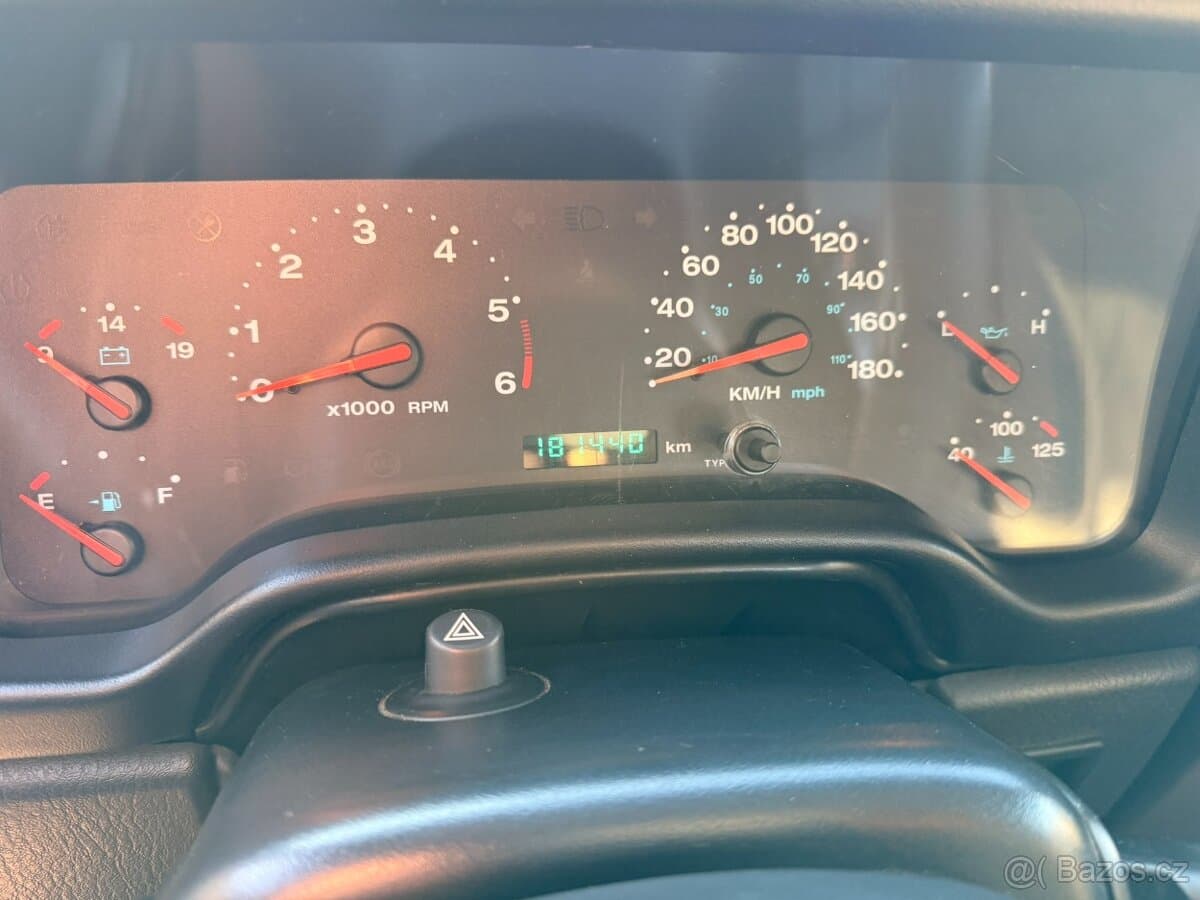 Jeep WRANGLER - 8