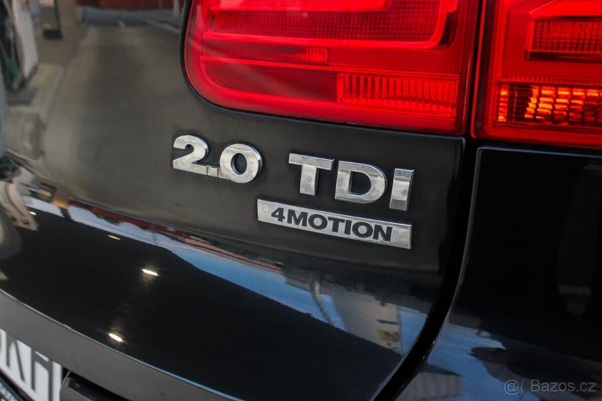 2012 Volkswagen TIGUAN - 8