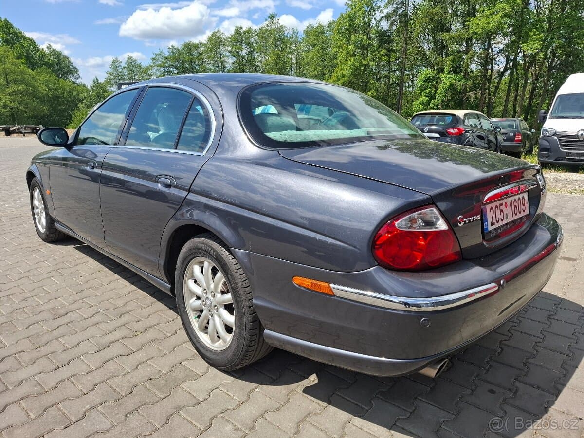 2002 Jaguar S-TYPE - 8