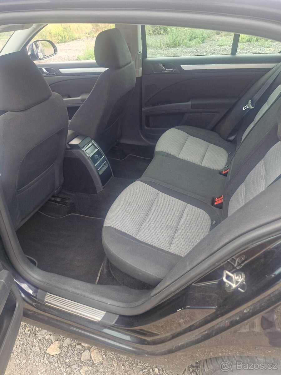 2011 Škoda SUPERB - 8