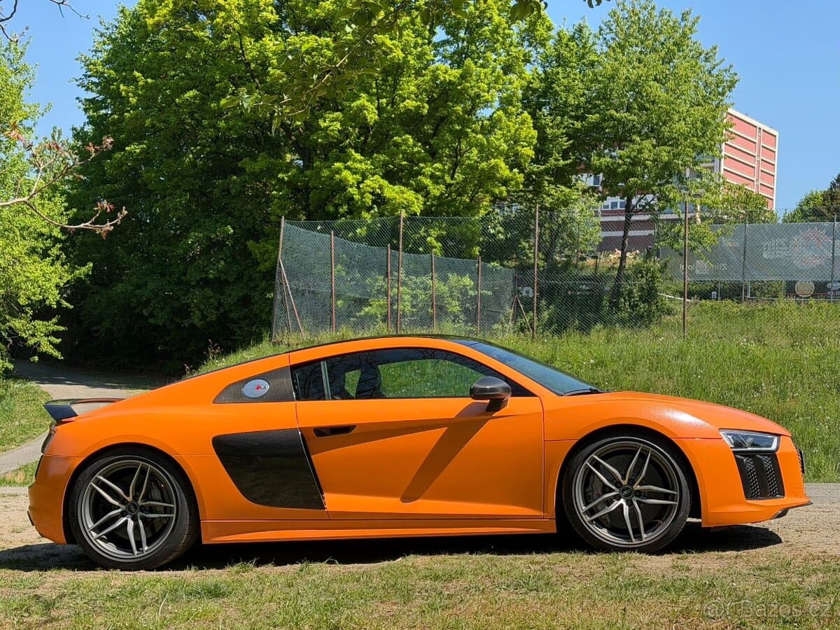 2016 Audi R8 - 8