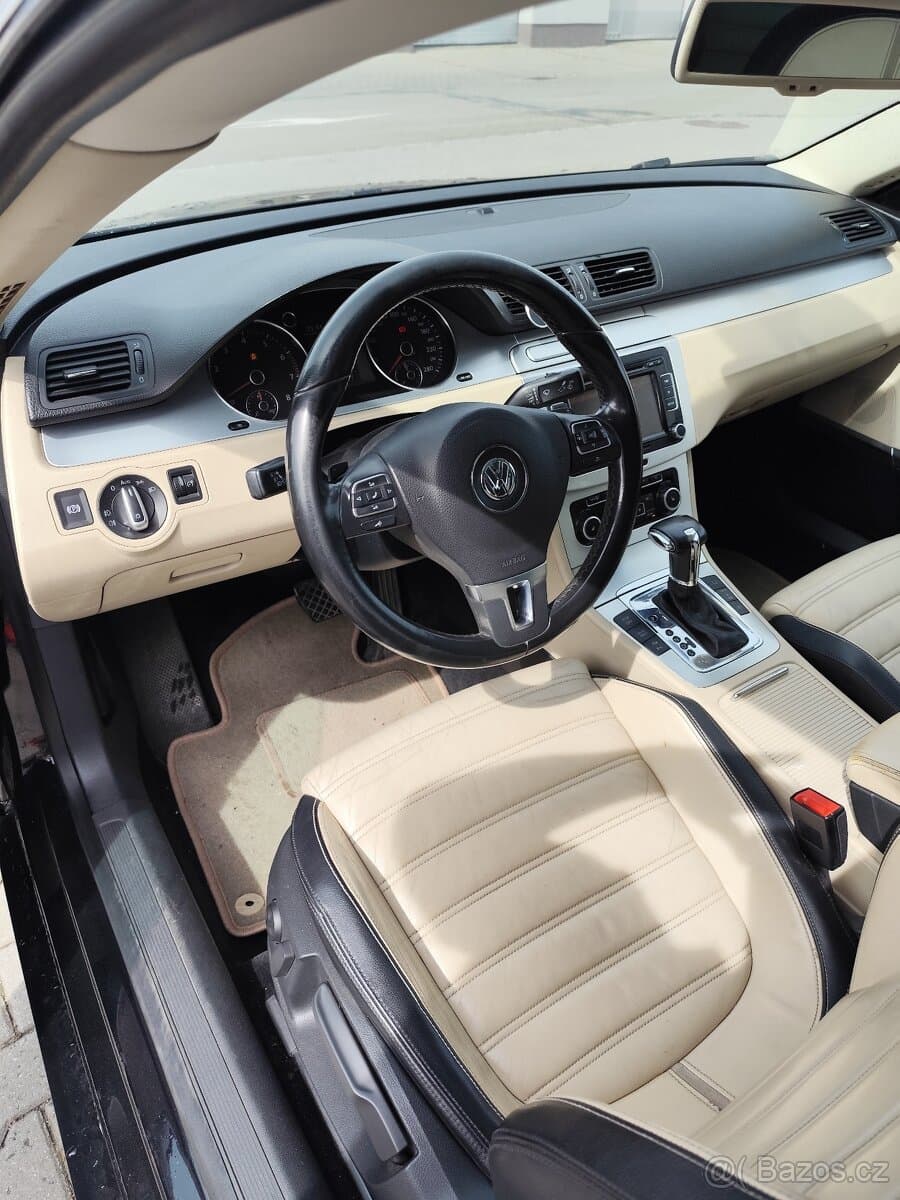 Volkswagen PASSAT CC - 8