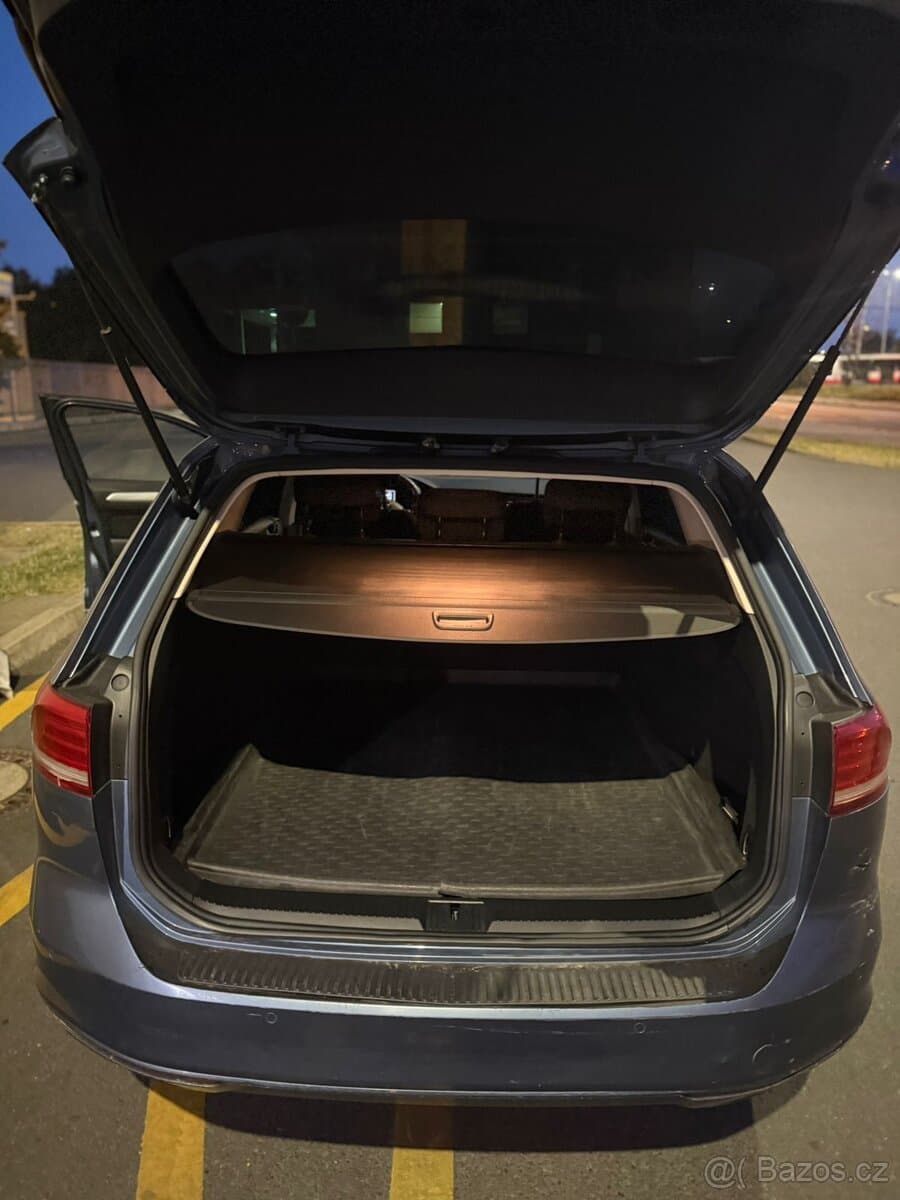 2015 Volkswagen PASSAT - 8