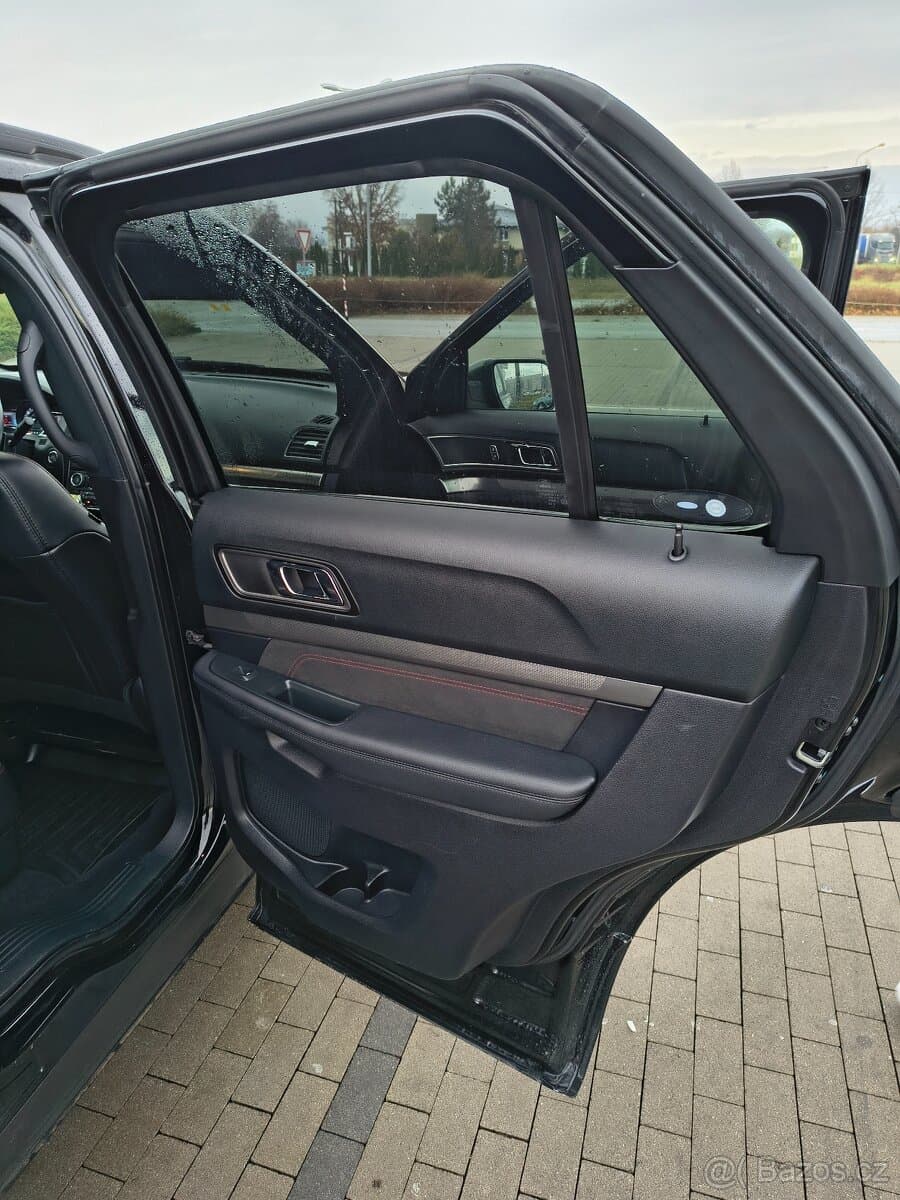 2018 Ford EXPLORER - 8