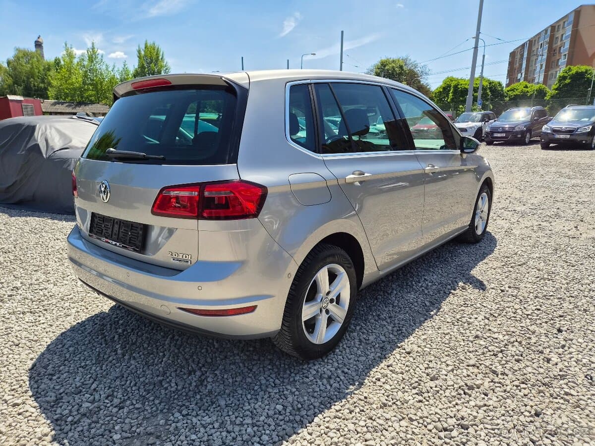 2015 Volkswagen GOLF - 8