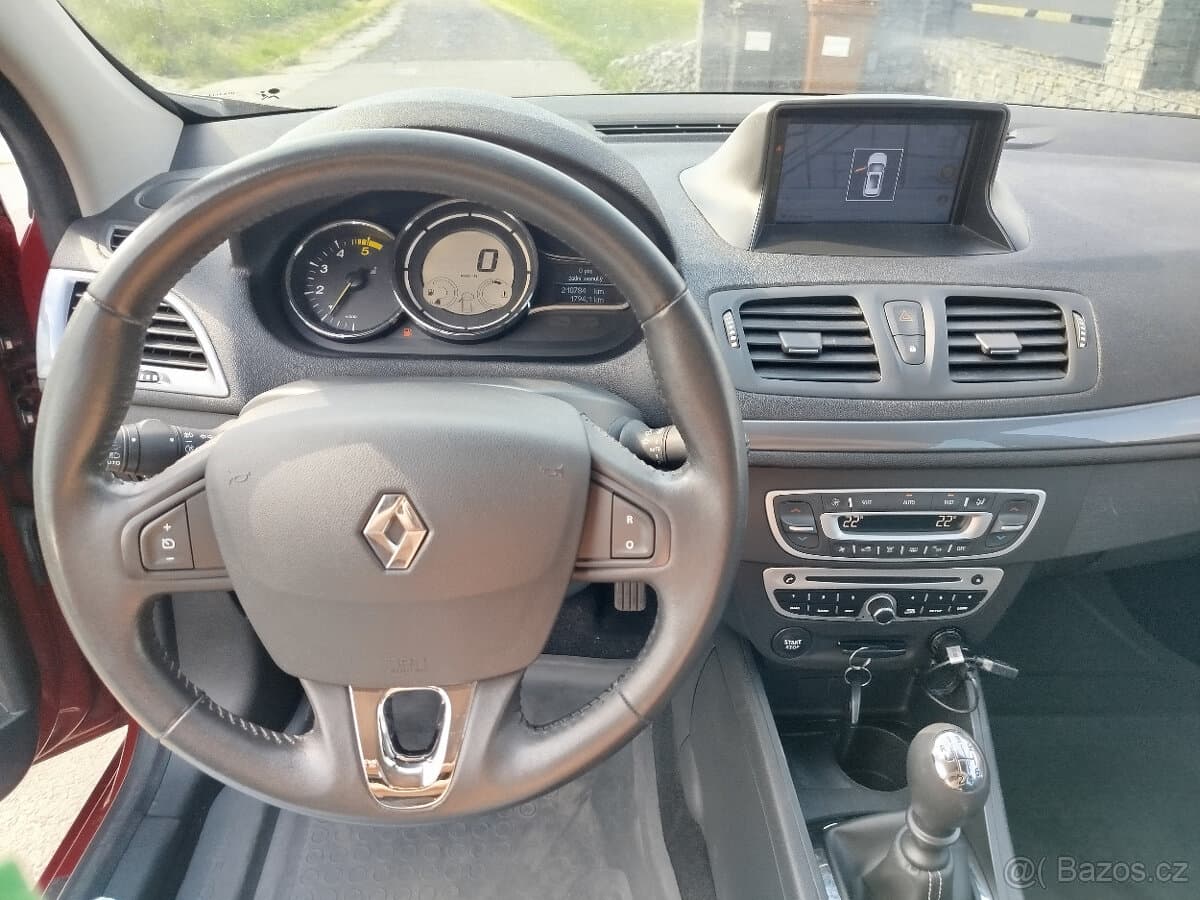 2015 Renault MEGANE - 8