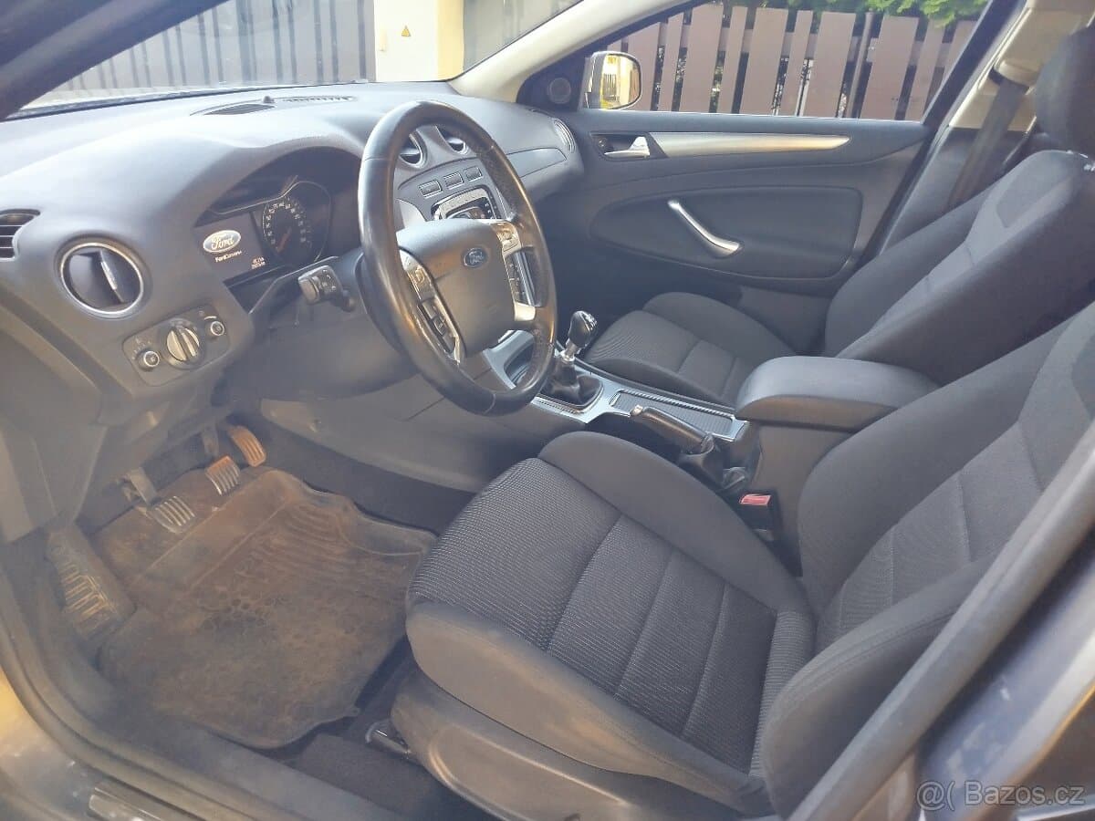 2011 Ford MONDEO - 8