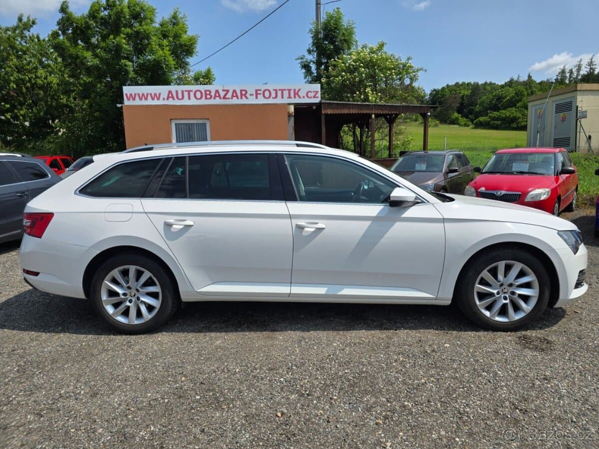 2020 Škoda SUPERB - 8