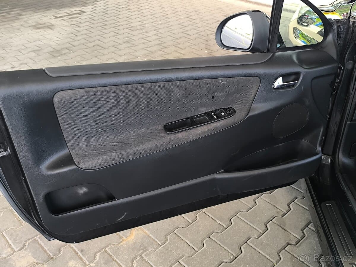 2007 Peugeot 207 - 8