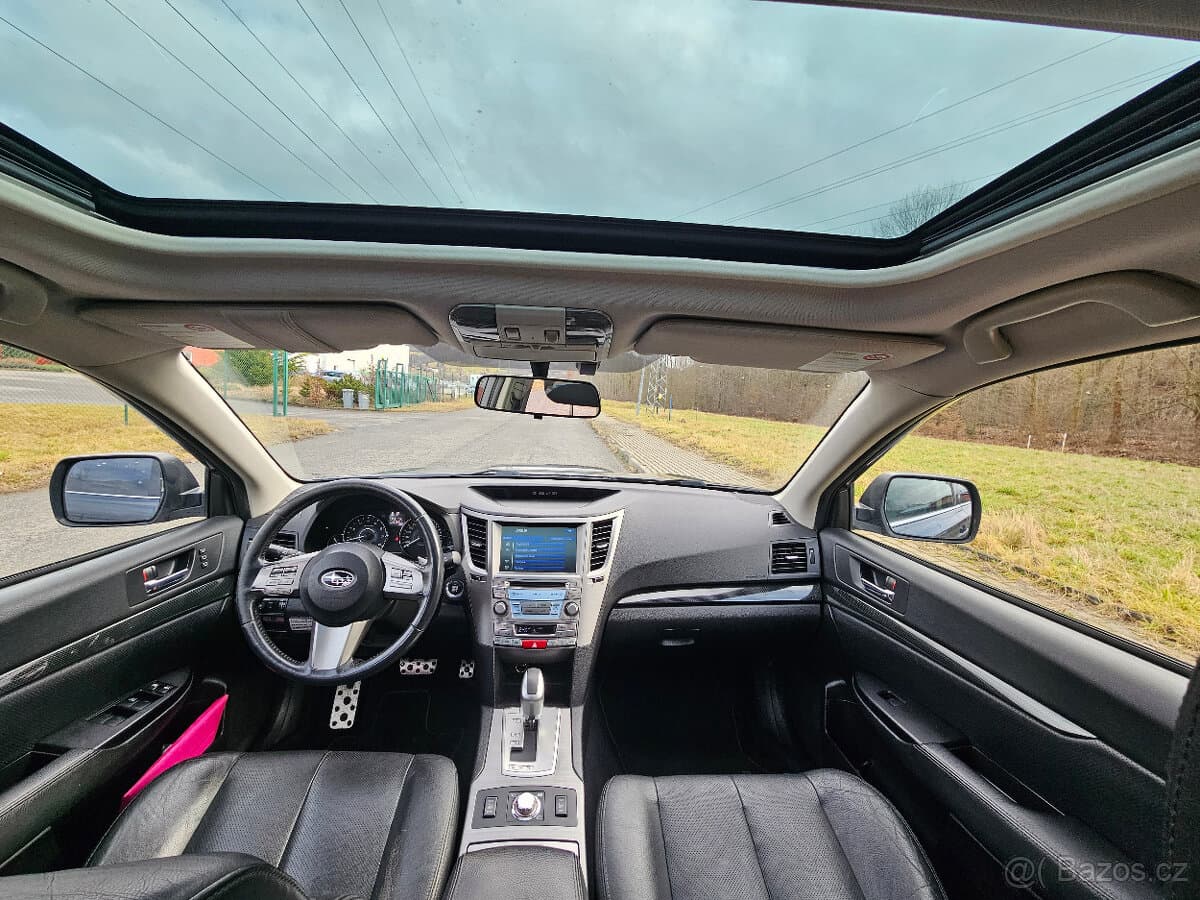 2010 Subaru LEGACY - 8